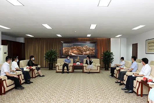 西青區委統戰部領導來我校調研