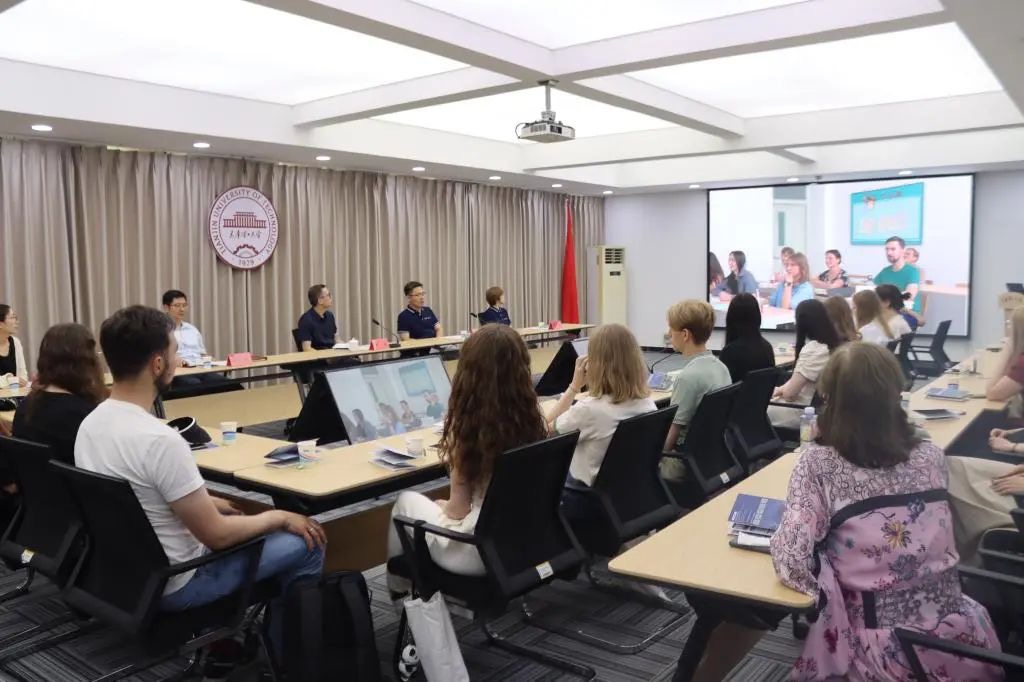 2024年學(xué)校“漢語橋”來華學(xué)生夏令營順利結(jié)營