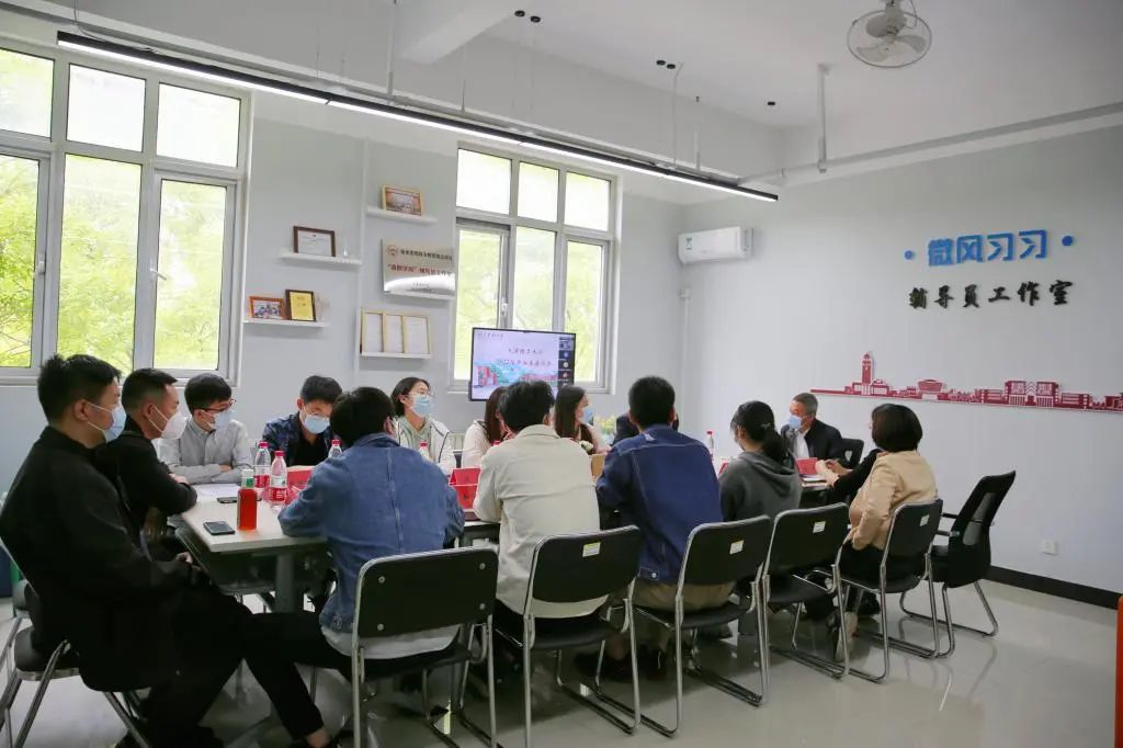 我校召開學生座談會