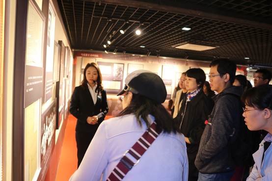 說明: F:\活動照片\2019年度活動照片\10.17 天津市檔案館參觀\IMG_7119.JPG