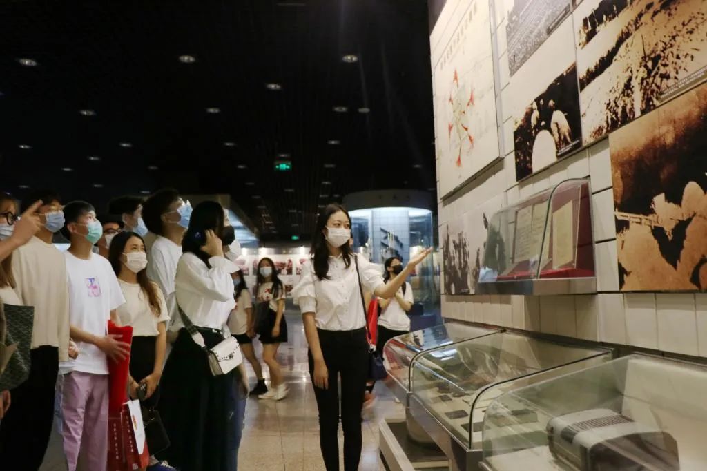 天理師生開展紀(jì)念中國(guó)人民抗日戰(zhàn)爭(zhēng)暨世界反法西斯戰(zhàn)爭(zhēng)勝利75周年主題團(tuán)日活動(dòng)