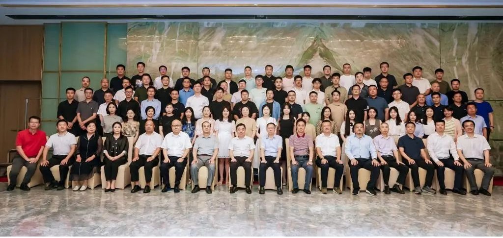 學校大灣區校友會成立大會暨第一次會員代表大會成功召開