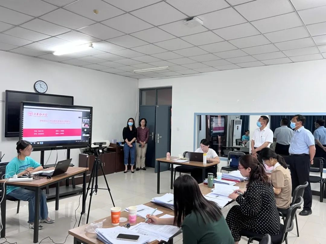 校領導調研指導2022屆本科畢業生論文（設計）答辯工作