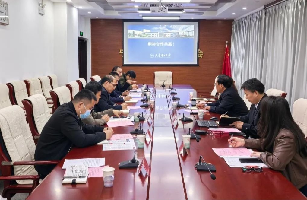 校黨委書(shū)記劉東志一行赴寧河區(qū)走訪調(diào)研